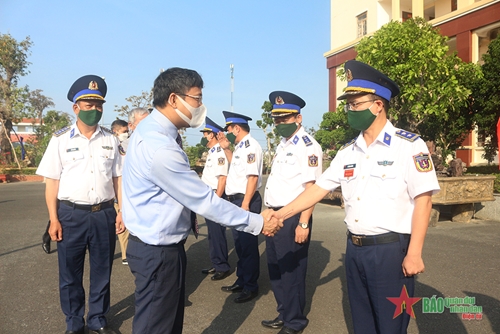 Đoàn công tác Bộ ngoại giao thăm và làm việc tại Bộ tư lệnh Vùng Cảnh sát biển 4